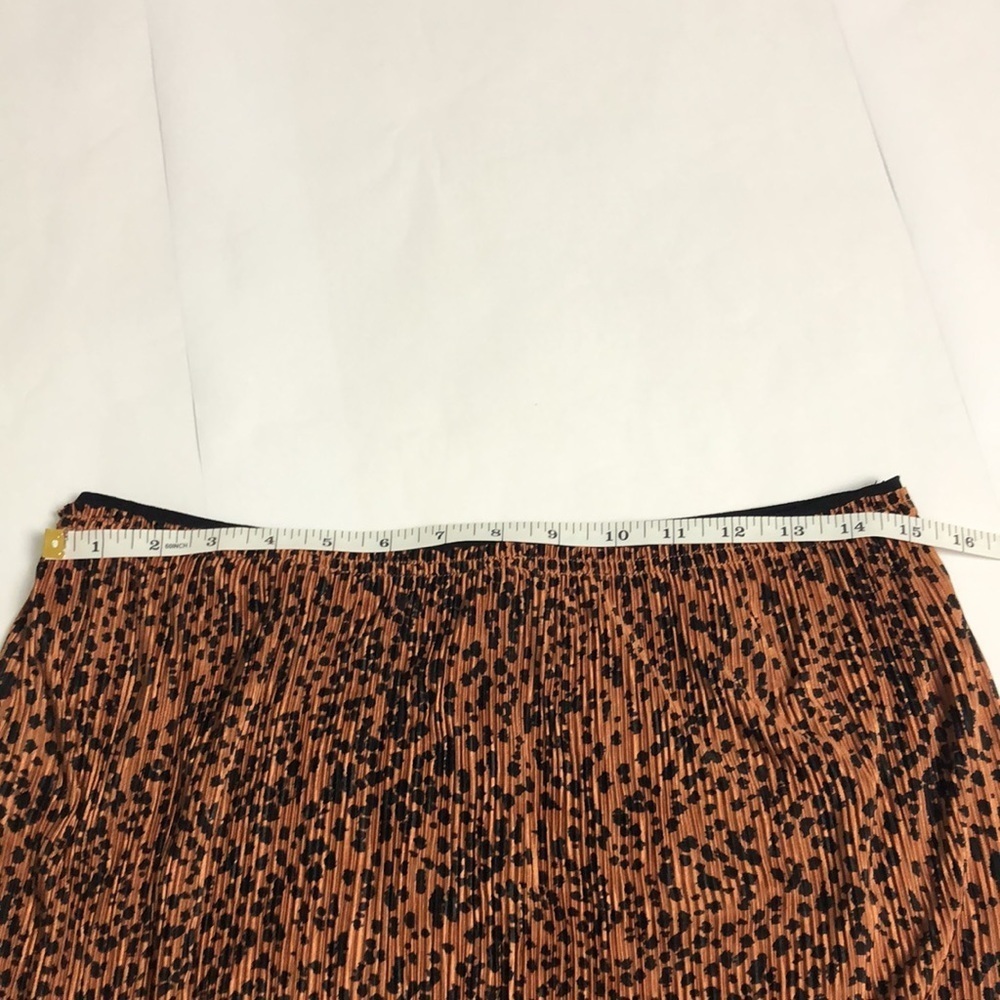 💙 M 💙 NWT Anthro Skirt Leopard Print Plisse Pleated Midi - Picture 6 of 7
